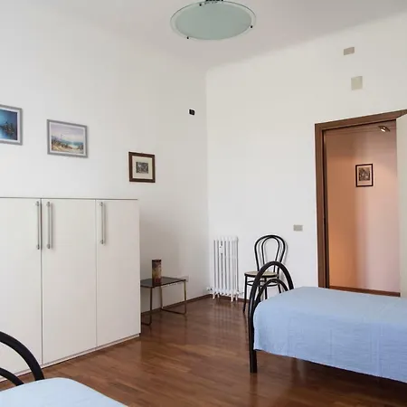 Apartment Youhosty - Segantini 73 Milan