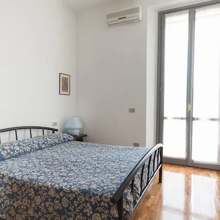 Youhosty - Segantini 73 Apartment *